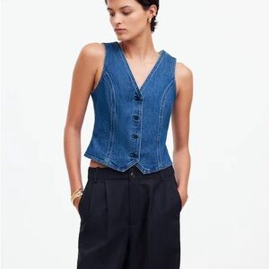 Madewell Fitted Vest in Medium Indigo Wash (size 10)